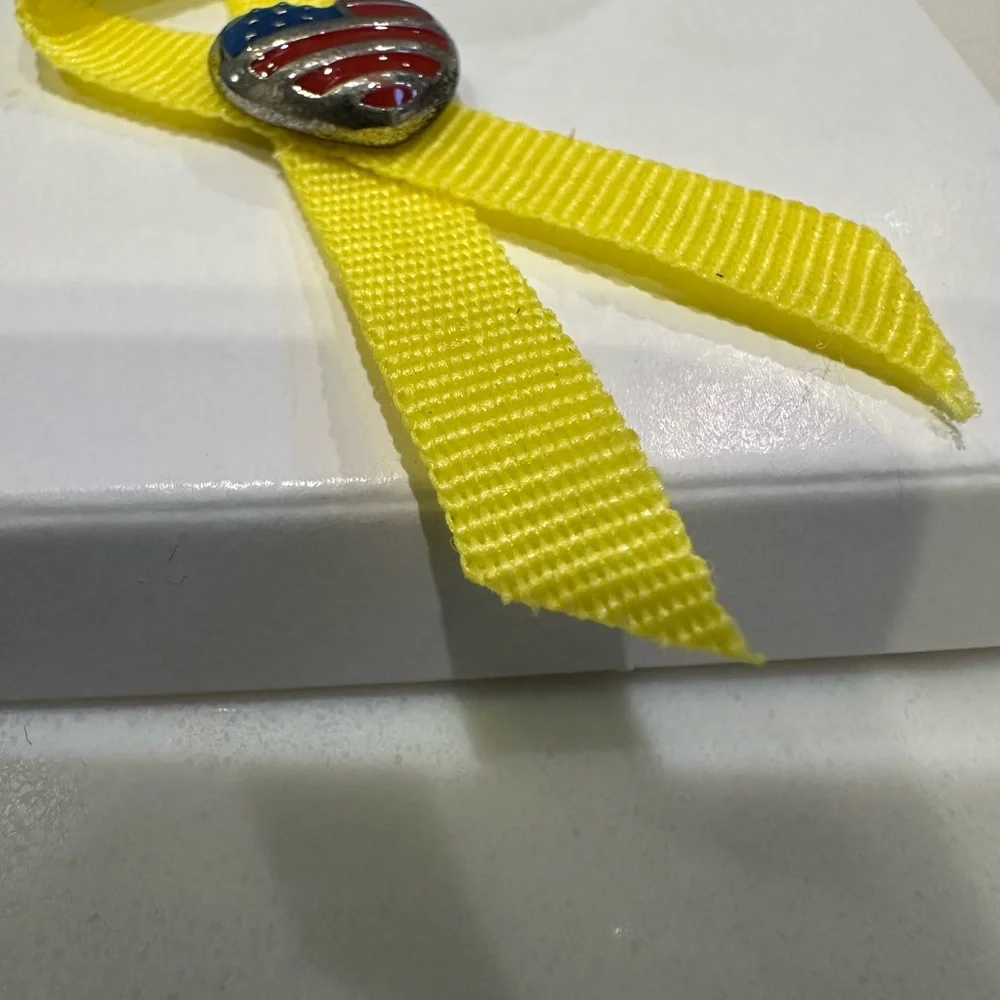 THE YELLOW RIBBON PIN - Picture 2 of 11